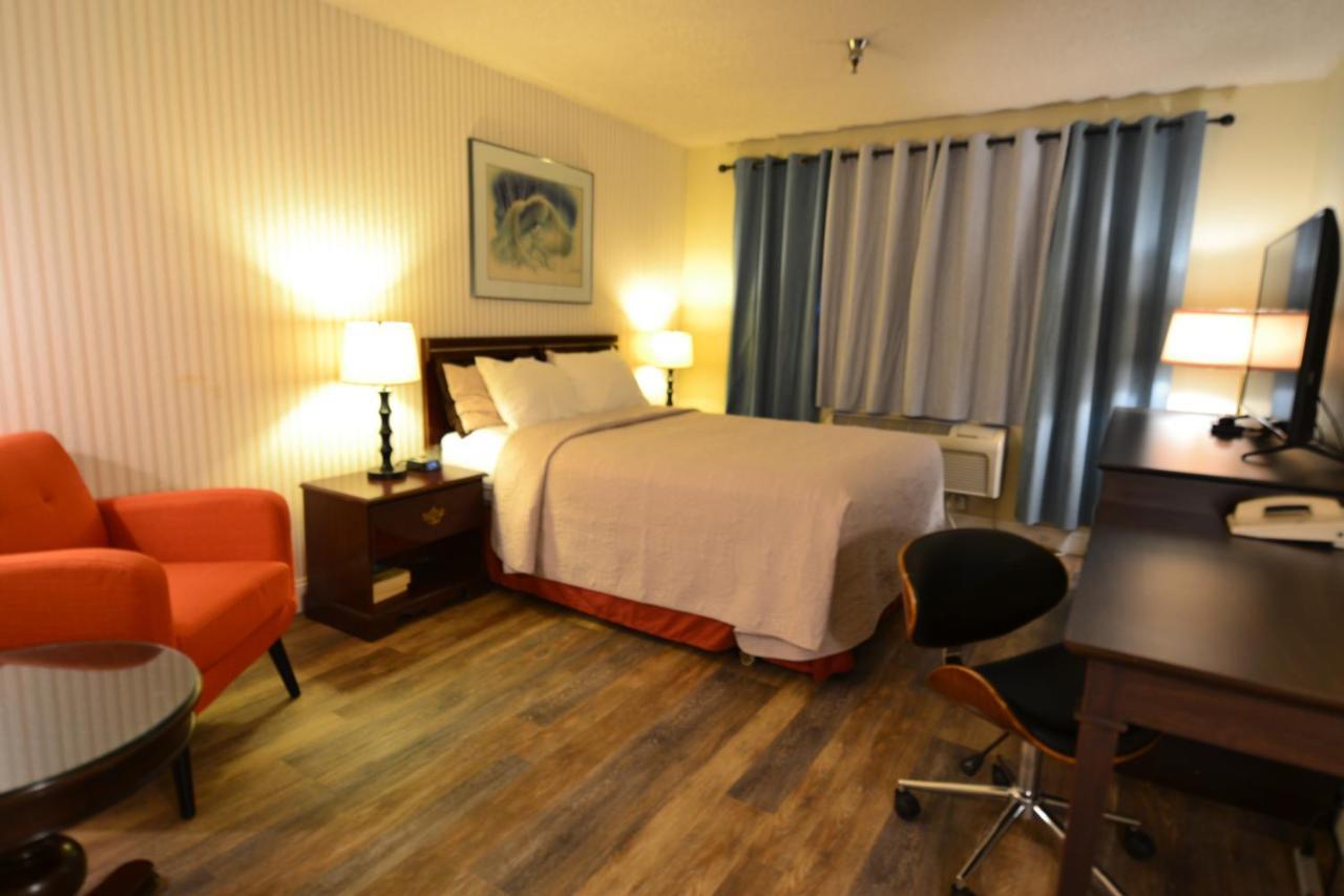 Hotel International Lynnwood Exterior foto